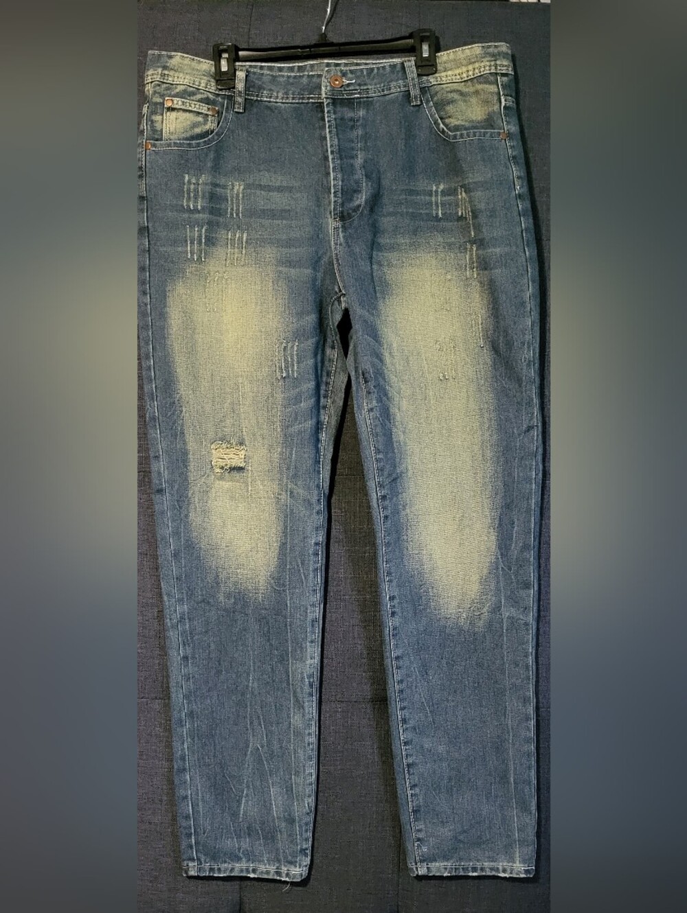 Slim Straight Men’s Faded Blue Distressed Jeans 40x32